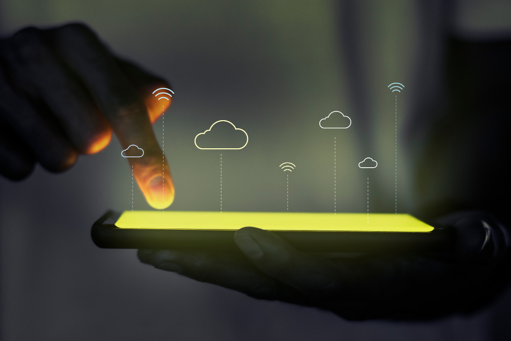 Edge Computing and IoT: The Quiet Infrastructure Revolution Reshaping Industries
